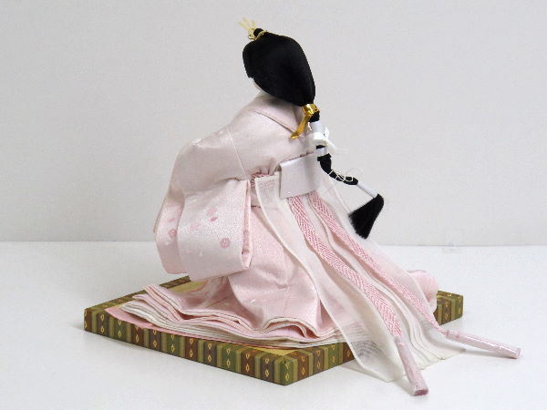 あなたは、これほどまでに美しい雛人形を見たことがありますか？立雛人形親王創作飾り『桜の木の下で』