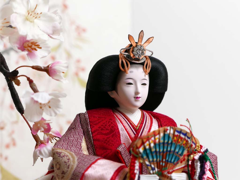 横山一彦作 名物裂糸屋輪宝手衣装の雛人形手描き桜屏風大桜親王飾り