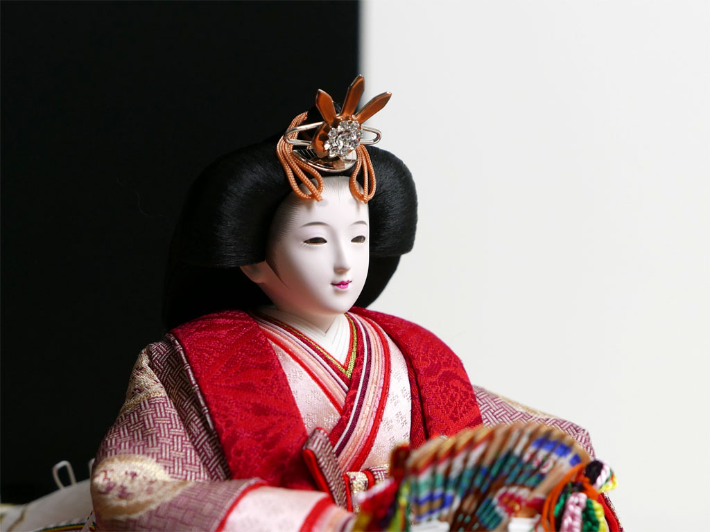 横山一彦作 名物裂糸屋輪宝手衣装の雛人形金桜屏風大桜親王飾り