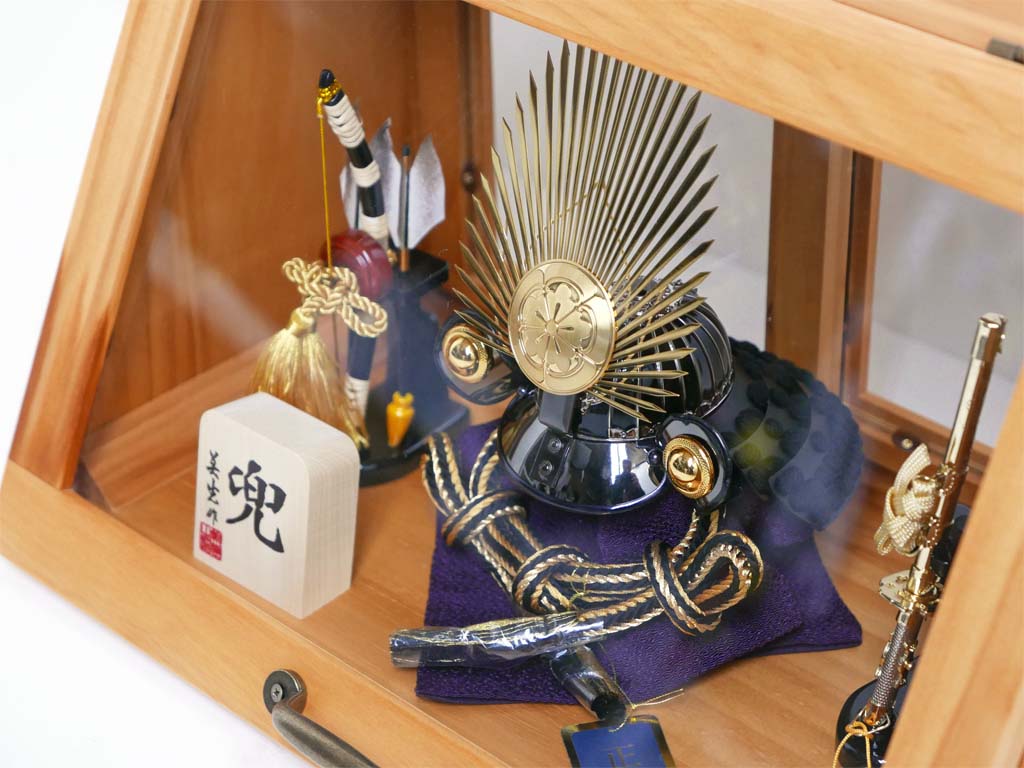 5号織田信長ガンメタ筋鉢兜木目ケース収納飾り 五月人形