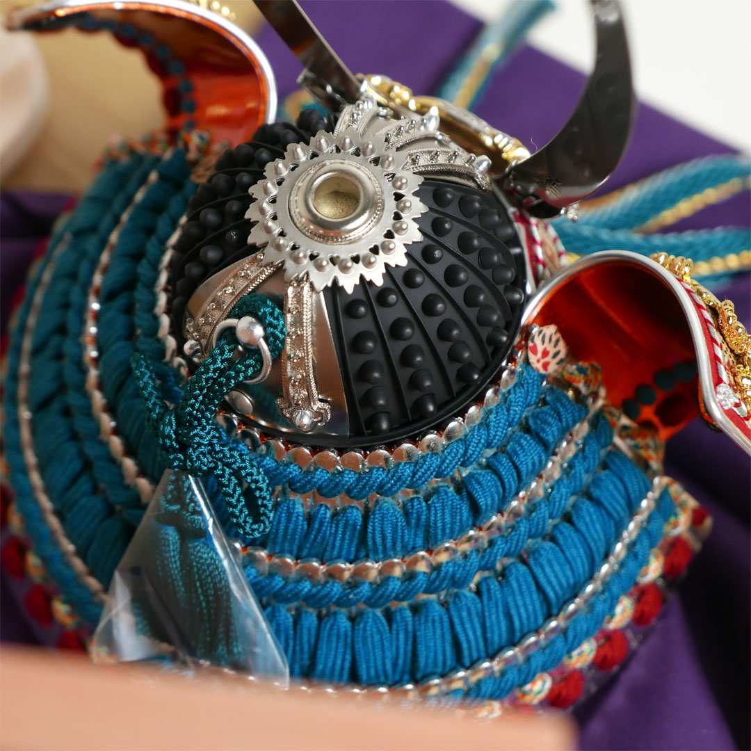 平安道斎作 白光7号プラチナ箔押兜引出し収納飾り