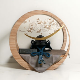 雄山作 7号伊達政宗公兜桜刺繍月型飾り