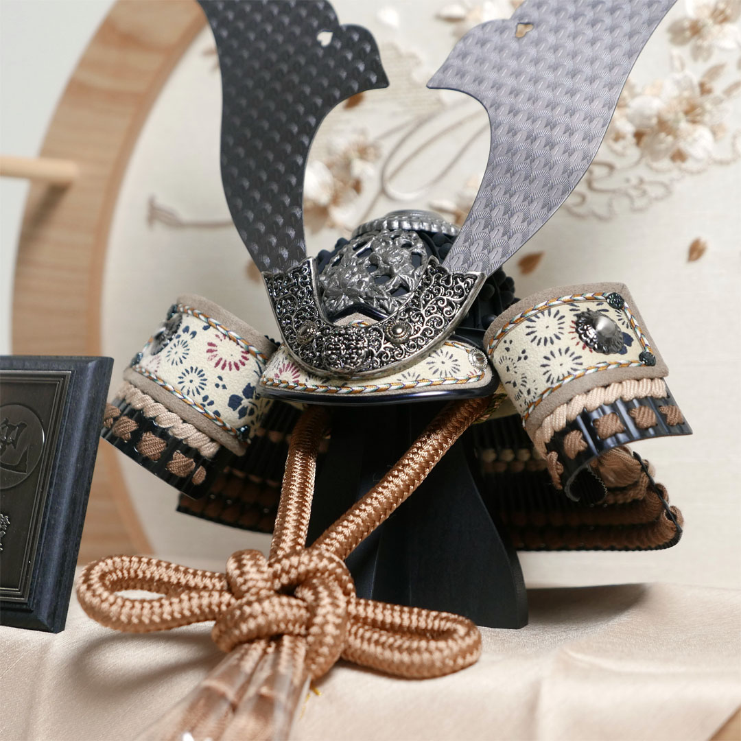 雄山作 天賦之大和7号桜刺繍月型飾り