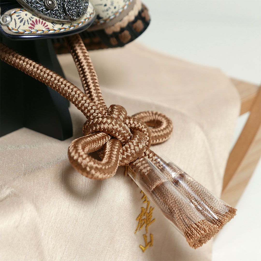 雄山作 天賦之大和7号桜刺繍月型飾り