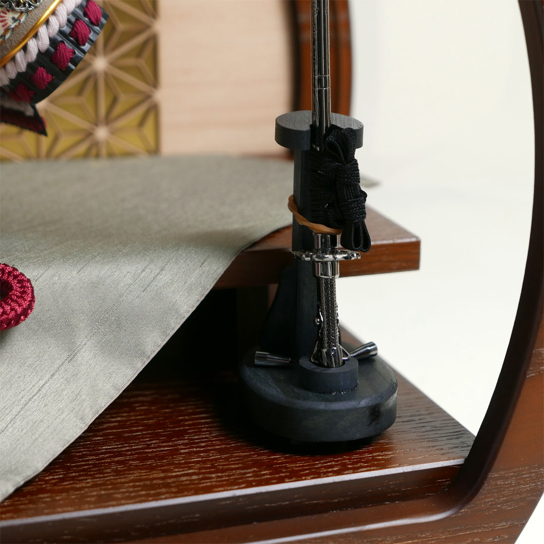 雄山作 天賦の兜 7号 夢牡丹 アクリル円型オーク塗飾り