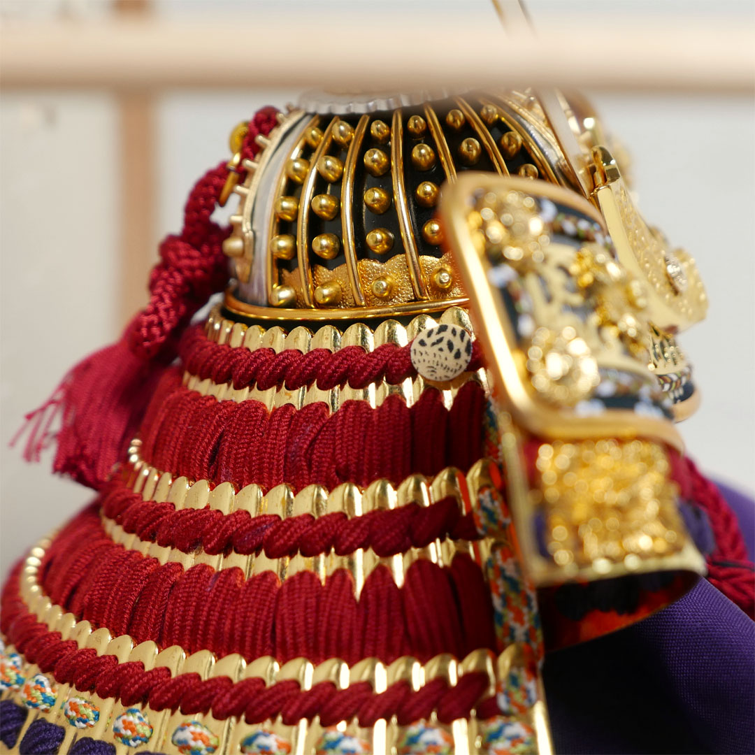 平安道斎作 北斗8号純金箔押小札兜桜刺繍月型飾り