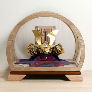 平安道斎作 北斗8号純金箔押小札兜アクリル円型ケース飾り