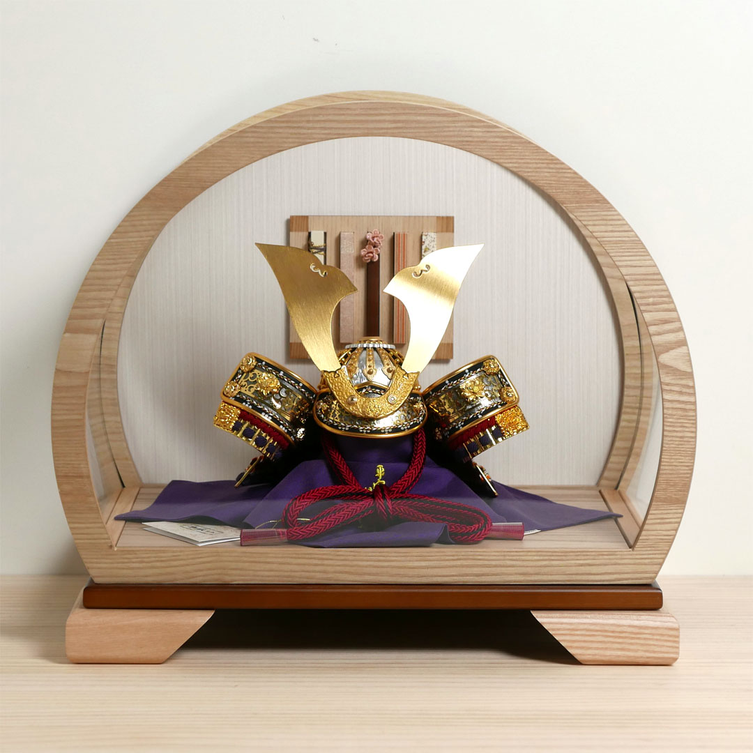 平安道斎作 北斗8号純金箔押小札兜アクリル円型ケース飾り