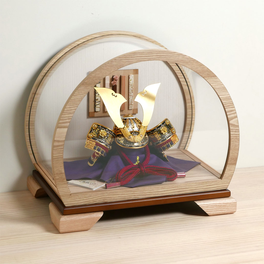 平安道斎作 北斗8号純金箔押小札兜アクリル円型ケース飾り