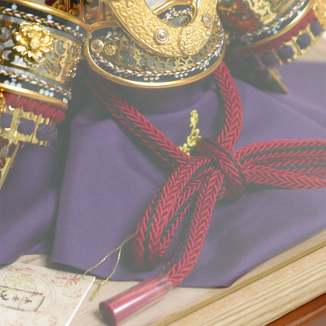 平安道斎作 北斗8号純金箔押小札兜アクリル円型ケース飾り