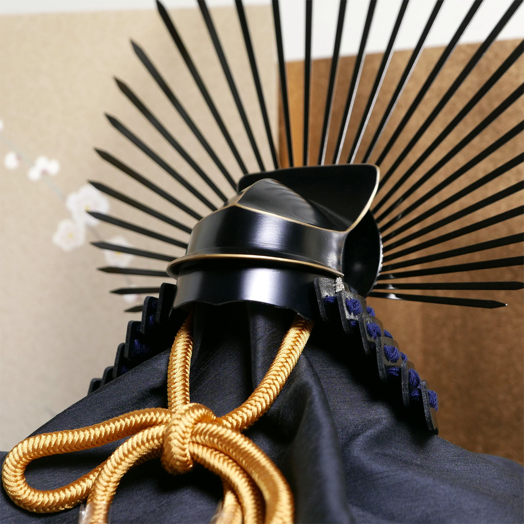 雄山作 豊臣秀吉兜10号月白梅三曲屏風飾り