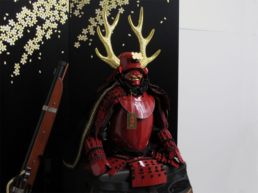 真田信繁(真田幸村)南蛮胴具足金桜黒屏風火縄銃飾り