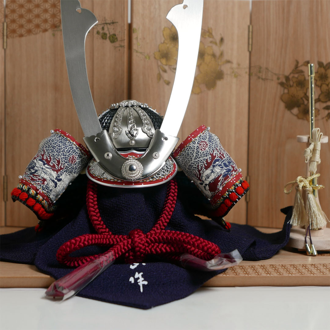 雄山作 浅葱威之兜12号タモ麻の葉模様飾り 国宝模写