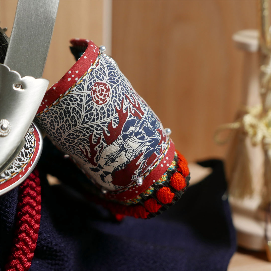 雄山作 浅葱威之兜12号タモ麻の葉模様飾り 国宝模写