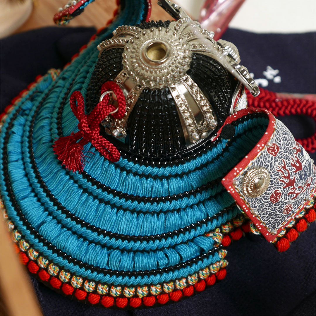 雄山作 浅葱威之兜12号タモ麻の葉模様飾り 国宝模写