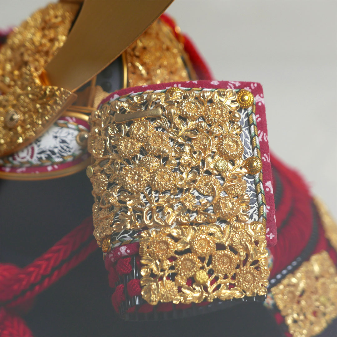 雄山作 12号菊一文字之兜 アクリル5面ケース飾り 国宝模写