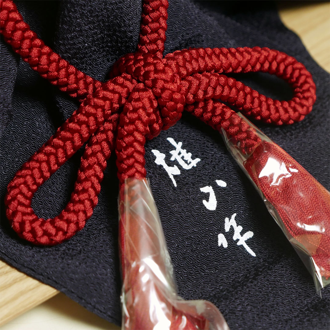 雄山作 小桜韋黄辺威之兜1/4サイズタモ麻の葉寄木飾り 国宝模写
