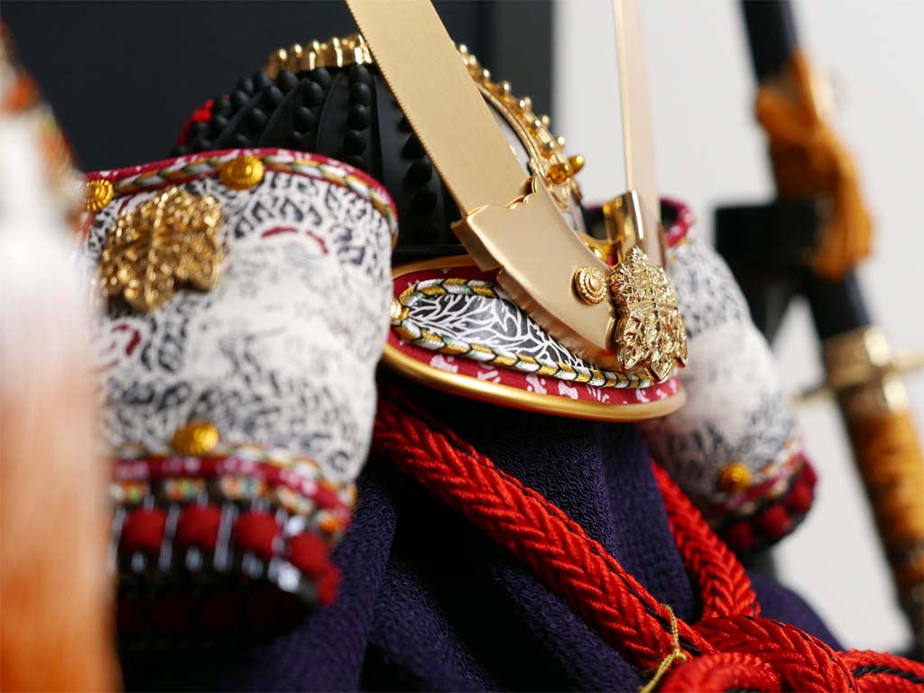 白糸褄取威之兜12号月夜桜収納兜飾り 雄山作 国宝模写 五月人形