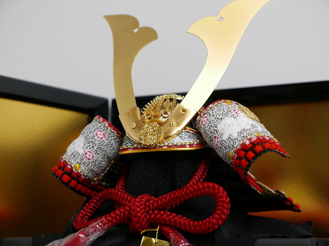 日御碕神社所蔵国宝模写白糸威しの兜15号出世鯉の滝のぼり飾り