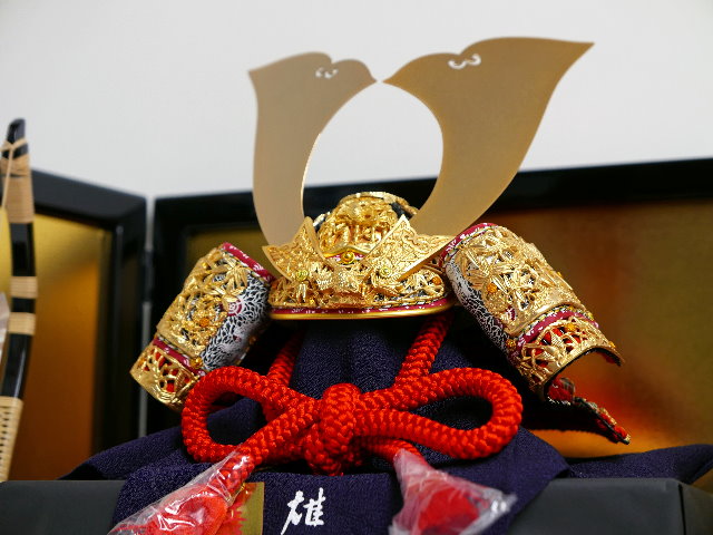 奈良春日大社所蔵国宝模写竹雀の兜15号金屏風飾り