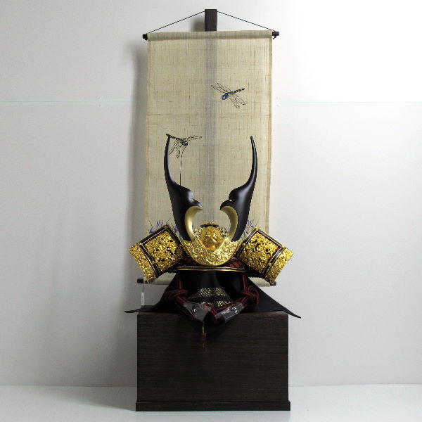 長鍬形黒小札赤糸威し金金物兜蜻蛉焼き桐収納飾り(着用可)