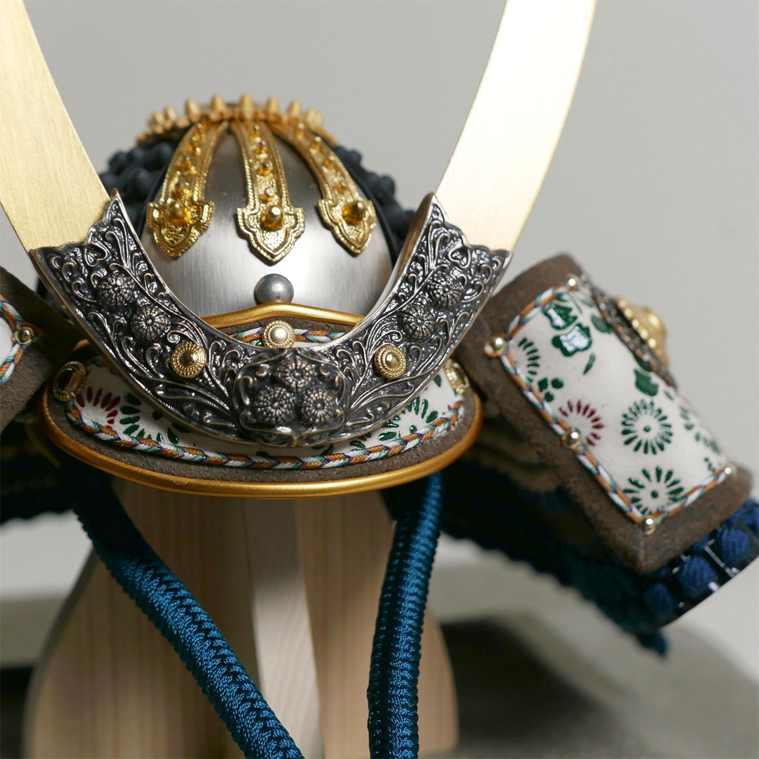 雄山作 暁紺糸威兜1/5サイズ 兜単品