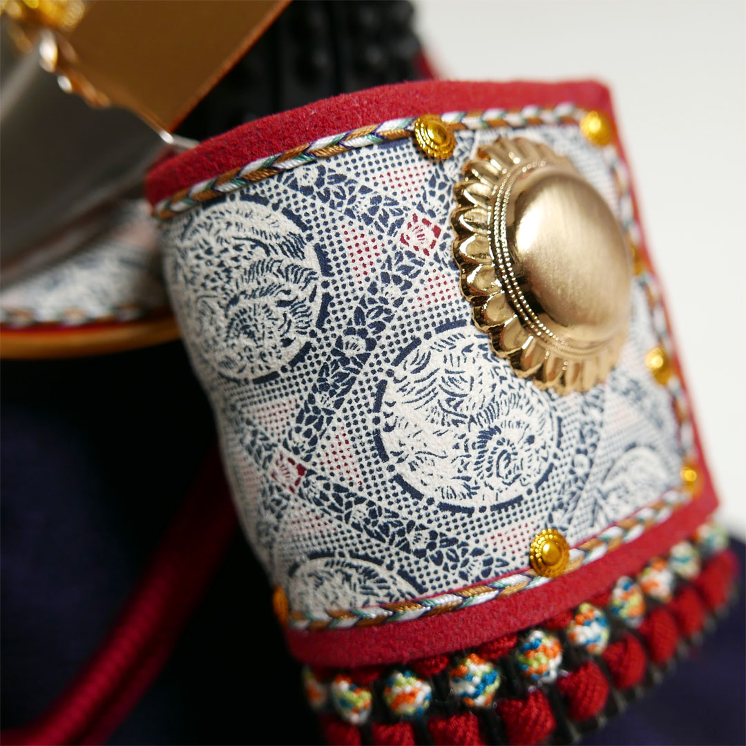 雄山作 甲子之平安兜8号 黒小札茜糸威之兜 兜単品