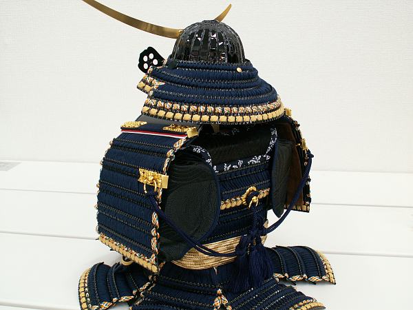 伊達政宗弦月形前立て胴丸鎧7号二曲手漉き和紙飾りの五月人形