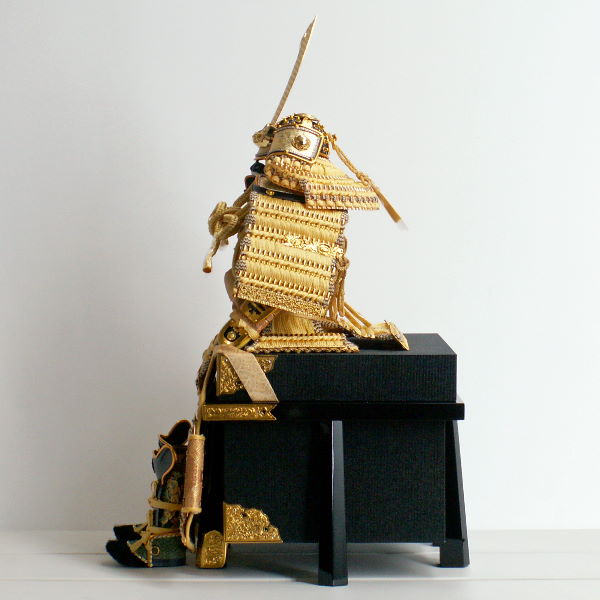 【激安五月人形在庫処分】華やかな金小札黄糸威しの黄金大鎧7号単品